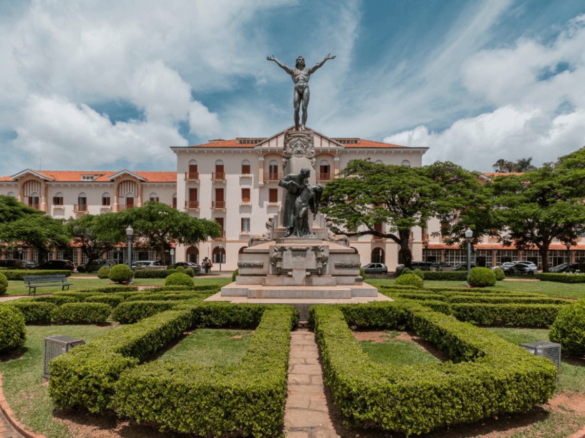 Praças em Poços de Caldas