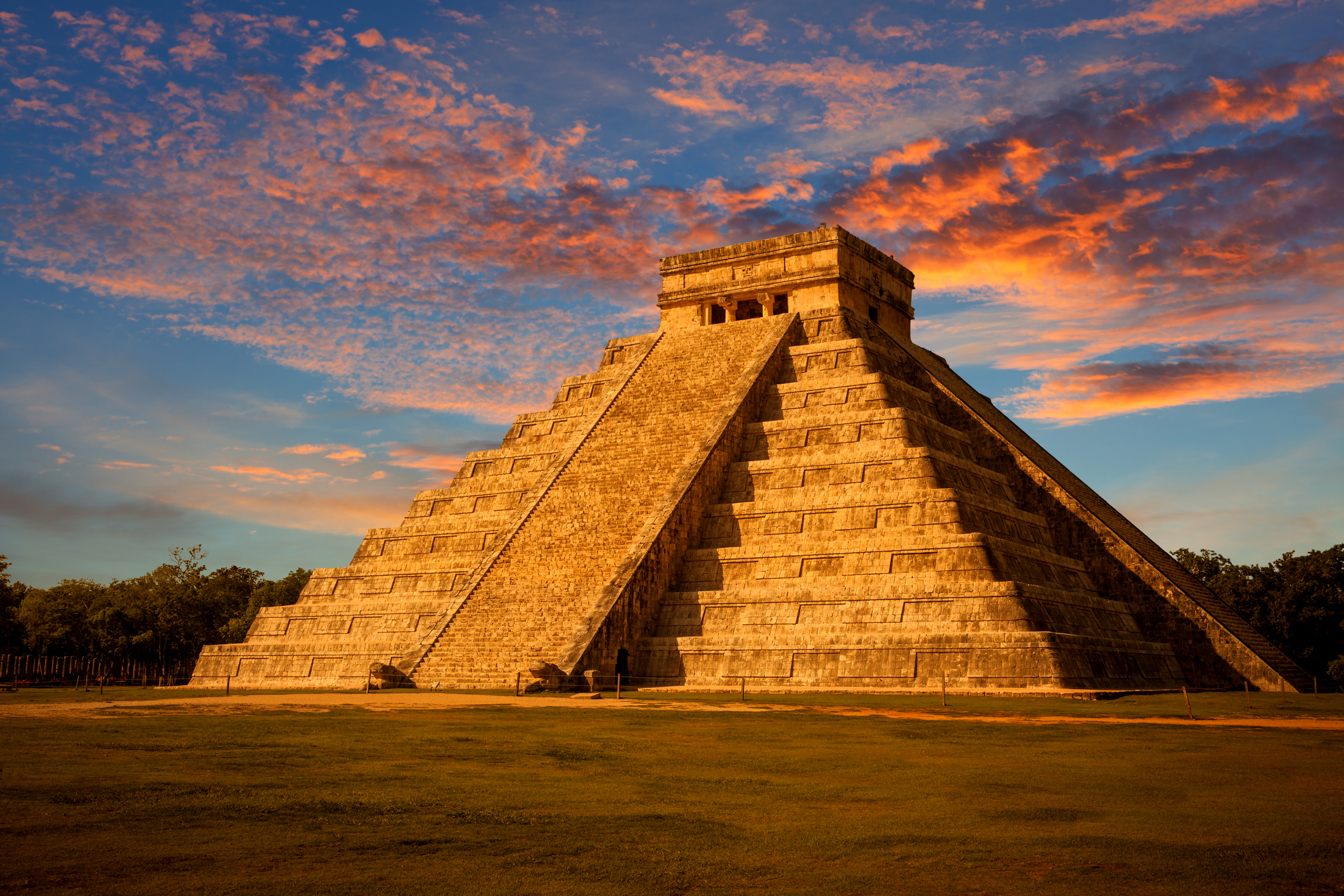 imagem da pirâmide no México conhecida como Chichén-Itzá