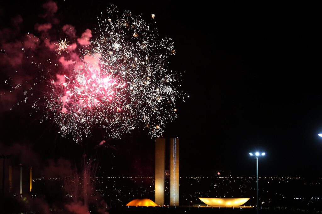 ano-novo-reveillon-brasilia-fogos-melhores-lugares-para-passar-o-Ano-Novo-2024