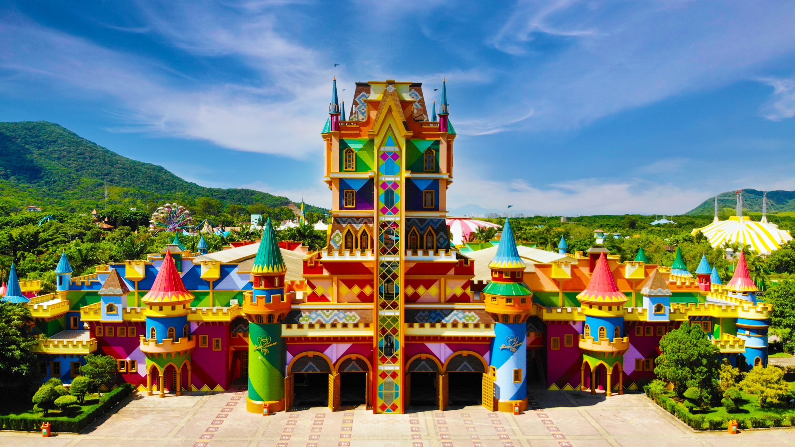 BIG TOWER - BETO CARRERO WORLD 