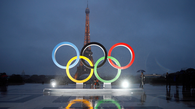 pontos turísticos de Paris e estádio