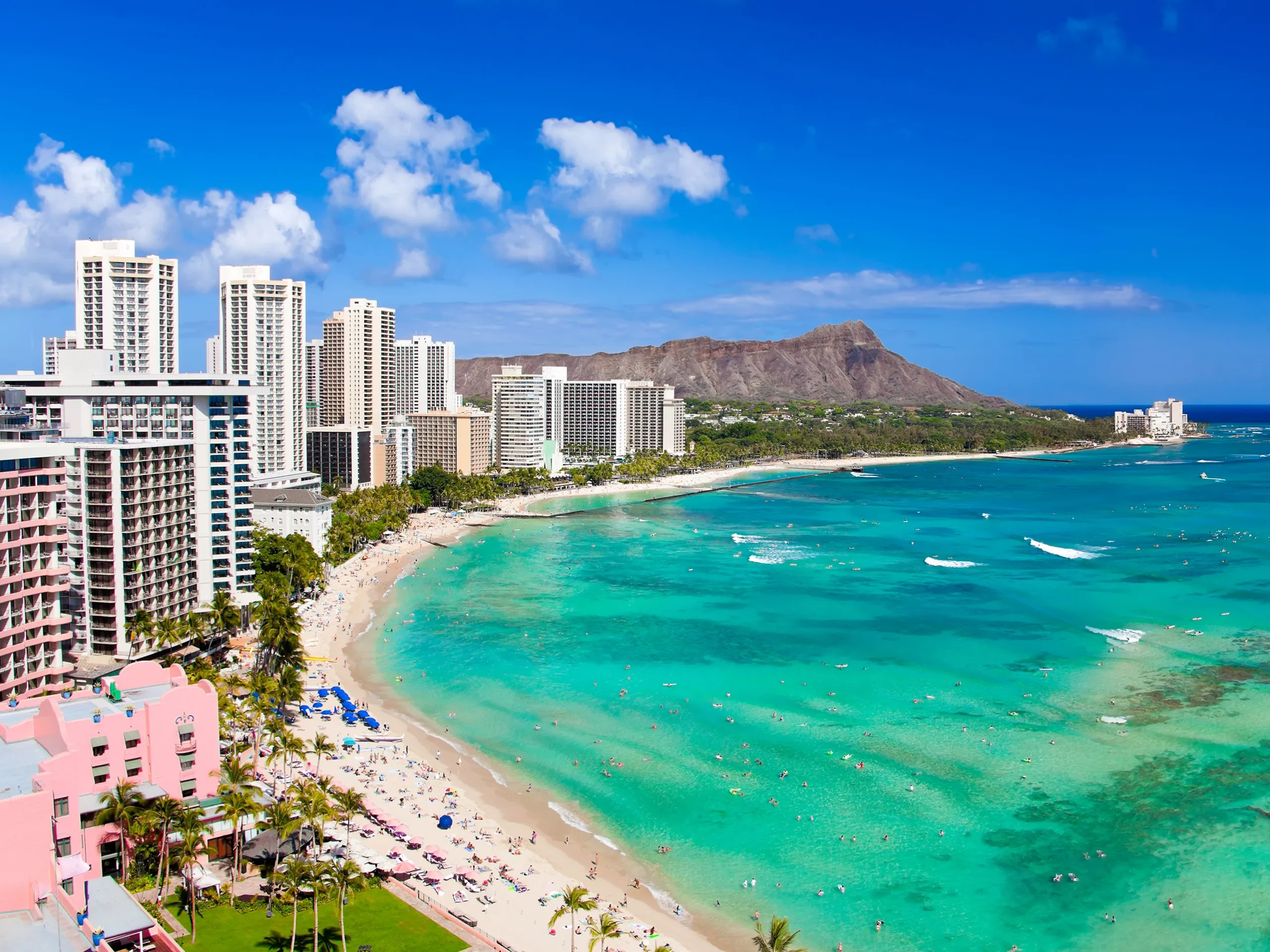 Praia de Waikiki, no Havaí