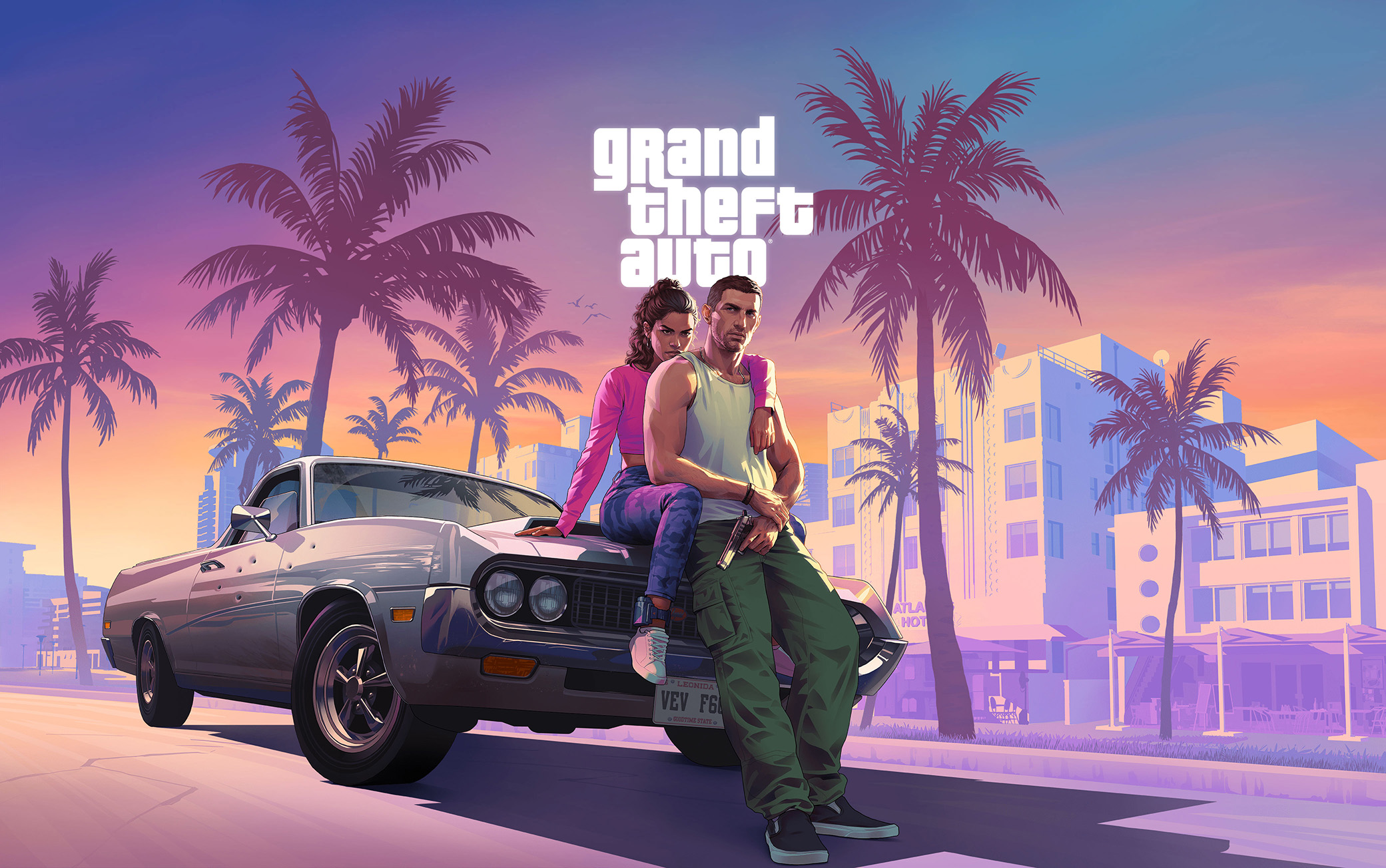 Personagens de GTA posando em frente a um carro clássico, com palmeiras e um pôr do sol vibrante ao fundo, evocando o ambiente de Vice City.