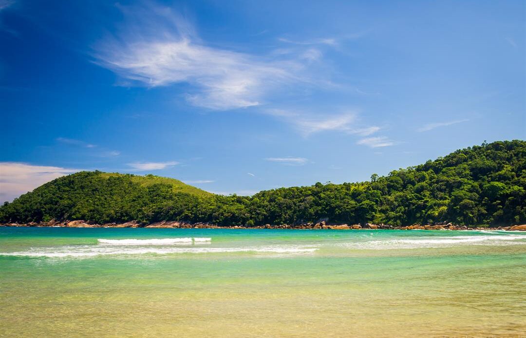 Conheça as praias de Antigos e Antiguinhos em Paraty!