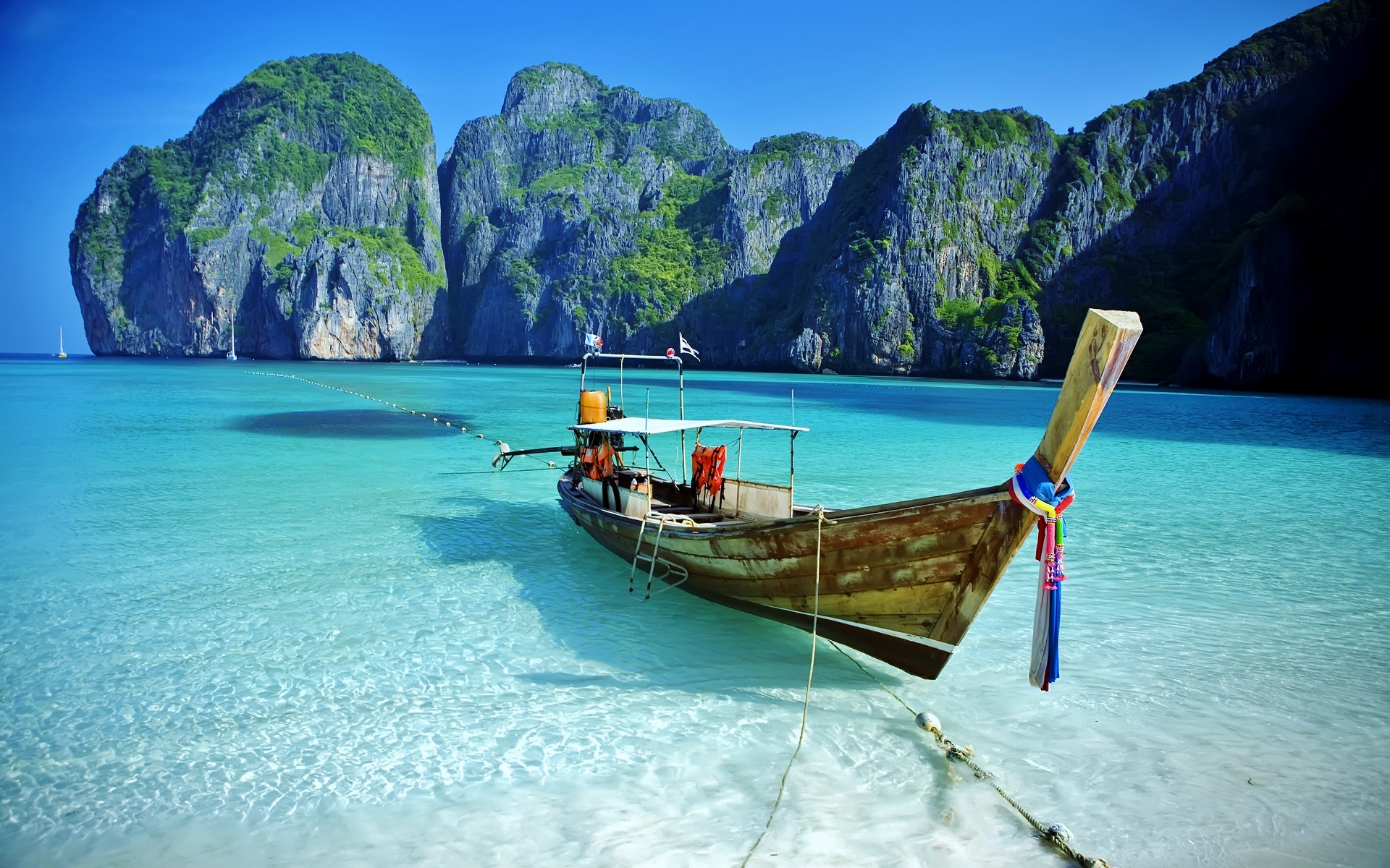 Maya Bay, Koh Phi Phi Ley, Thailand.