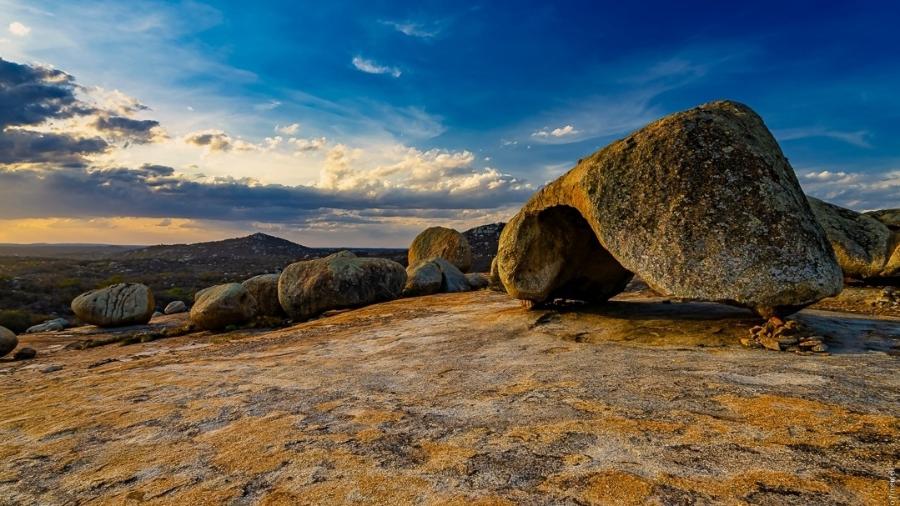 Formações rochosas do Lajedo de Pai Mateus em Cabaceiras, Paraíba, parte da Roliúde Nordestina, próximo a João Pessoa.