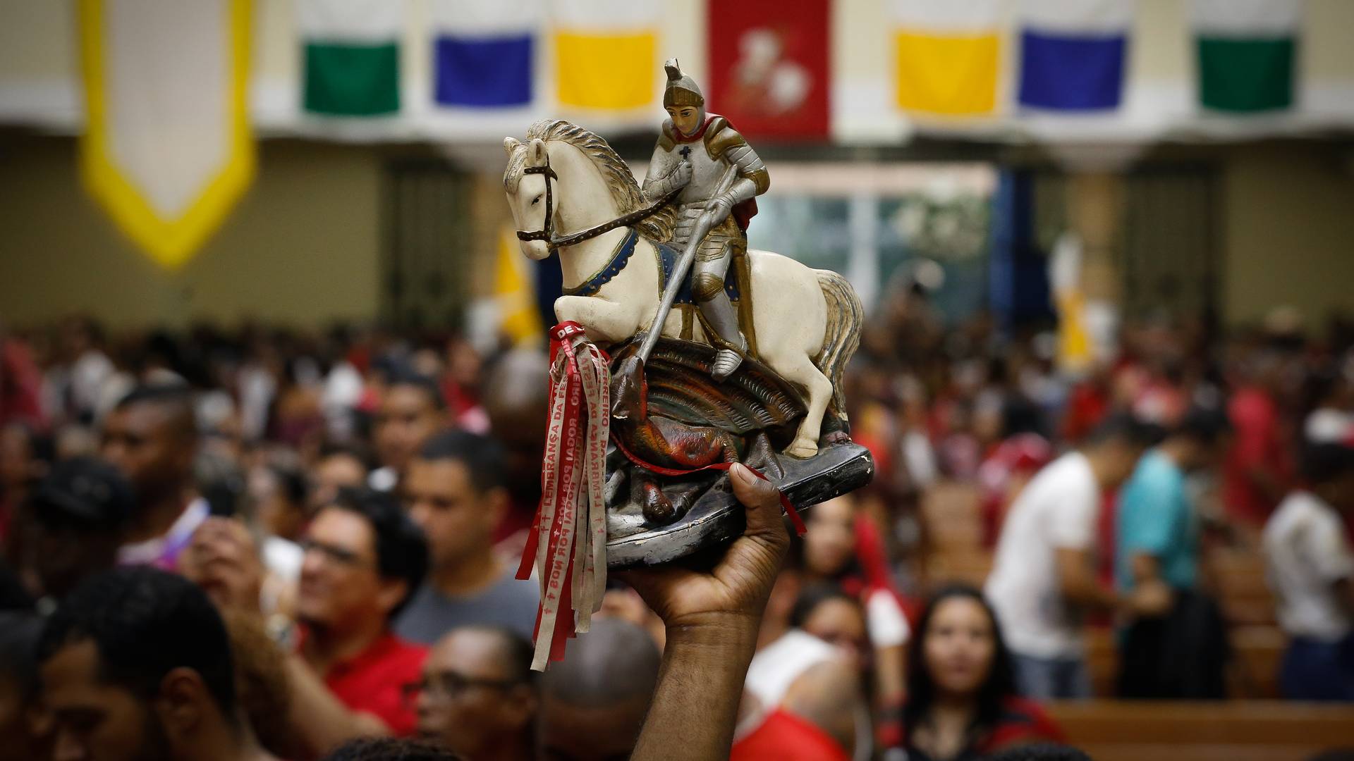 feriado abril santo